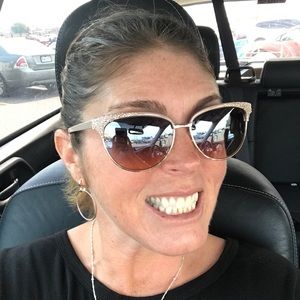 Meet your Posher, Kristina